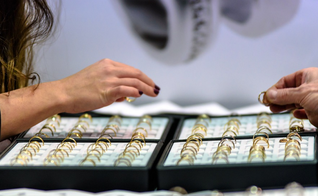 5 Best Engagement Ring Stores in Florida Bullide