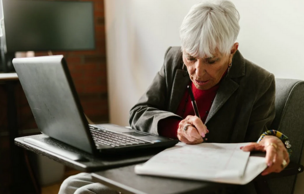 Best Online Jobs for Seniors in North Carolina